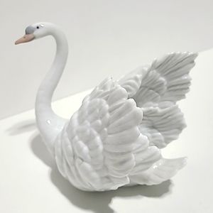 VINTAGE LLADRO Porcelain White Swan Handmade in Spain